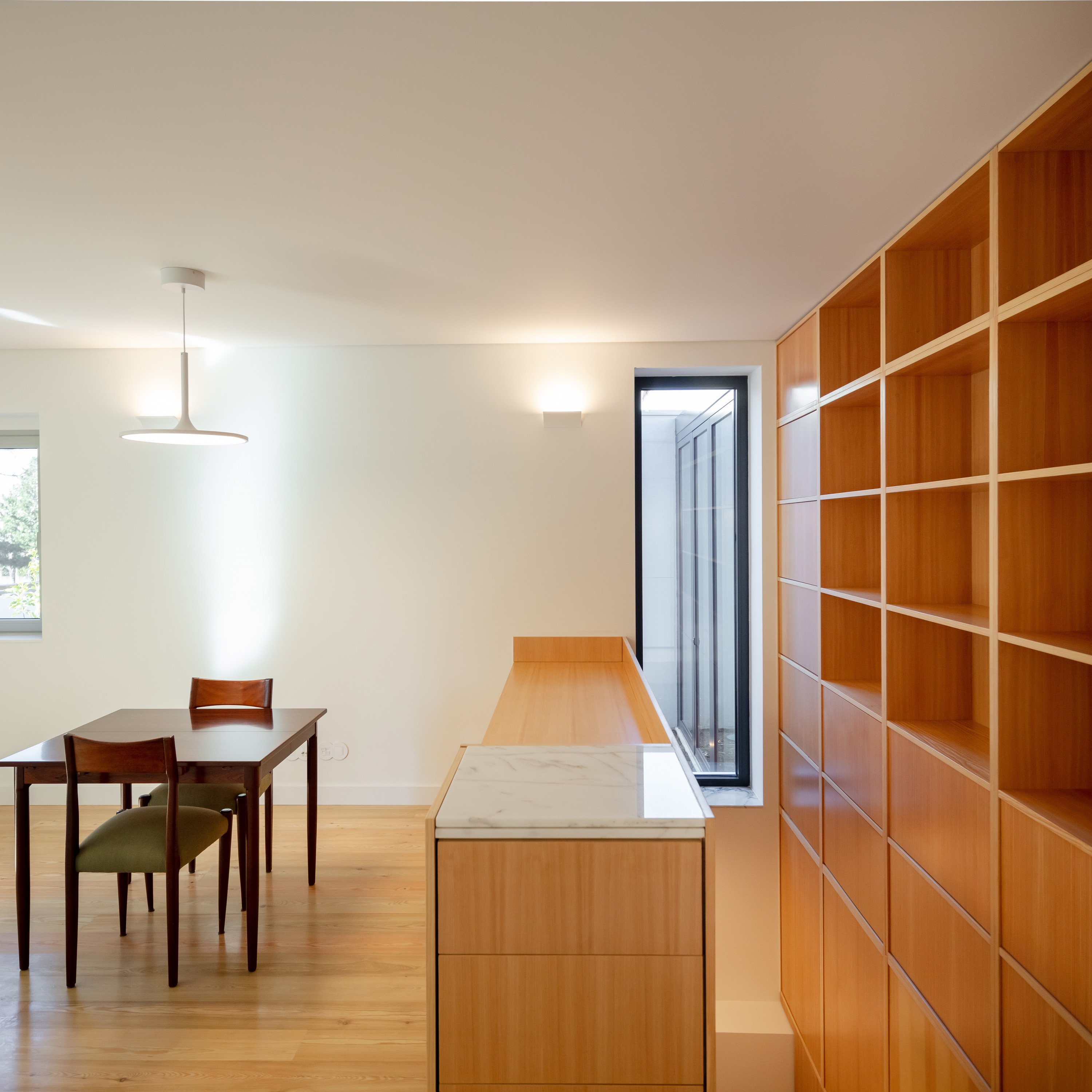 Casa de Santo Adrião, Sala e Cozinha