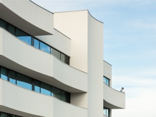 Tiago do Vale Arquitectos no “Top 8” da&nbsp;Architizer