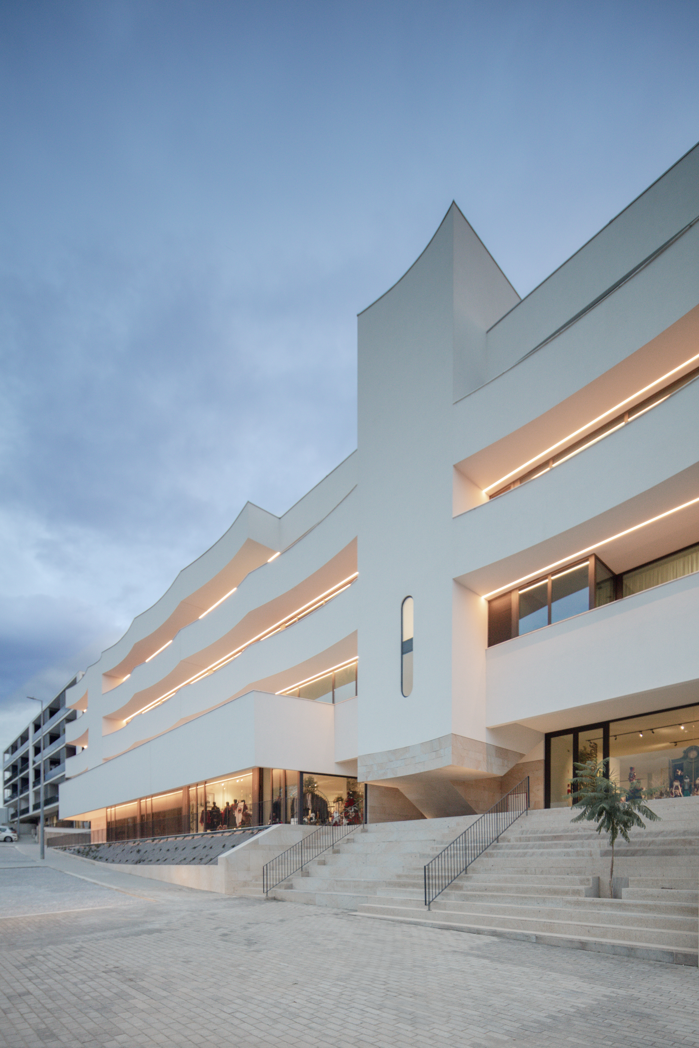 Edifício Aurora 10 / Aurora 10 Building