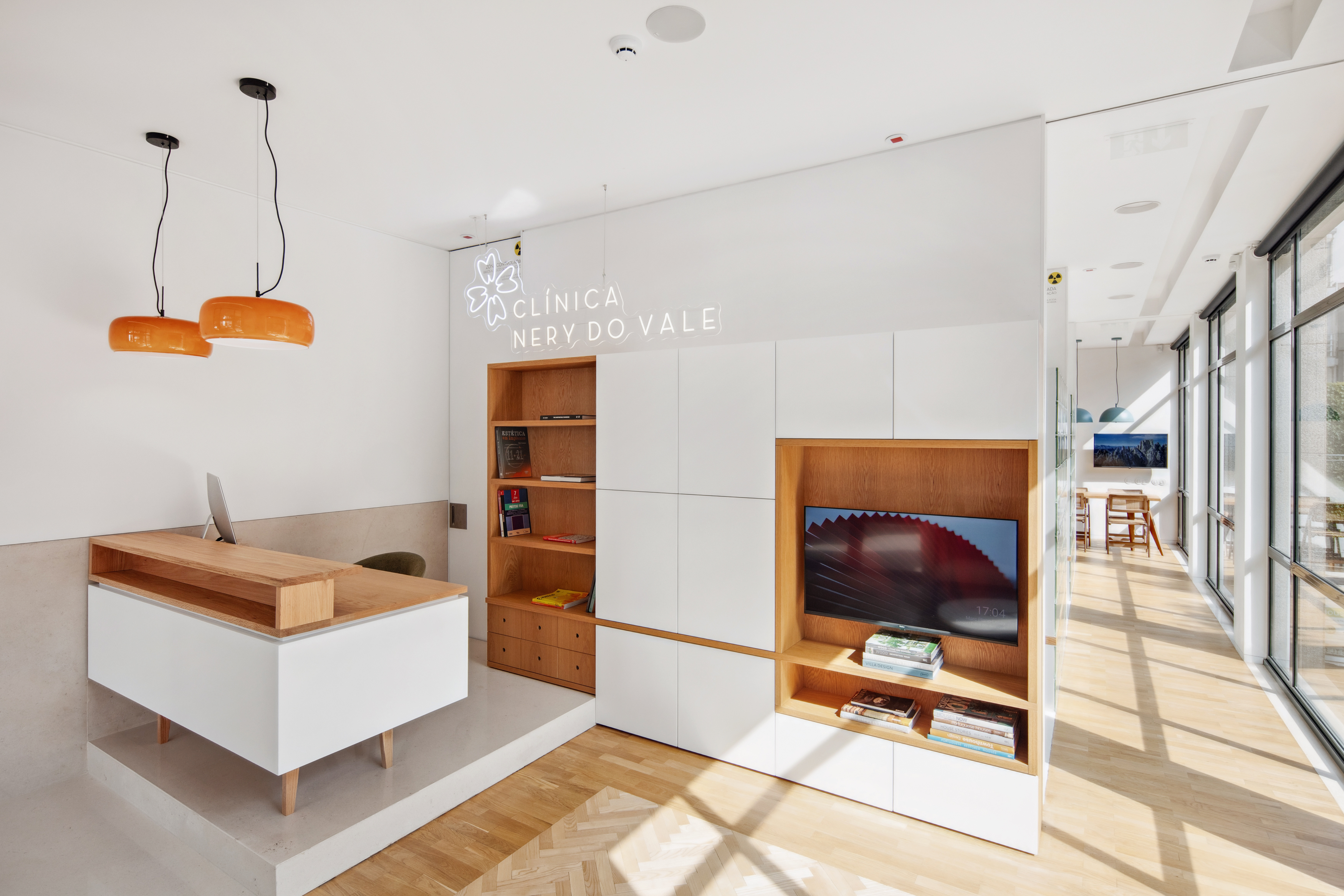 Clínica Nery do Vale, Recepção e Corredor
