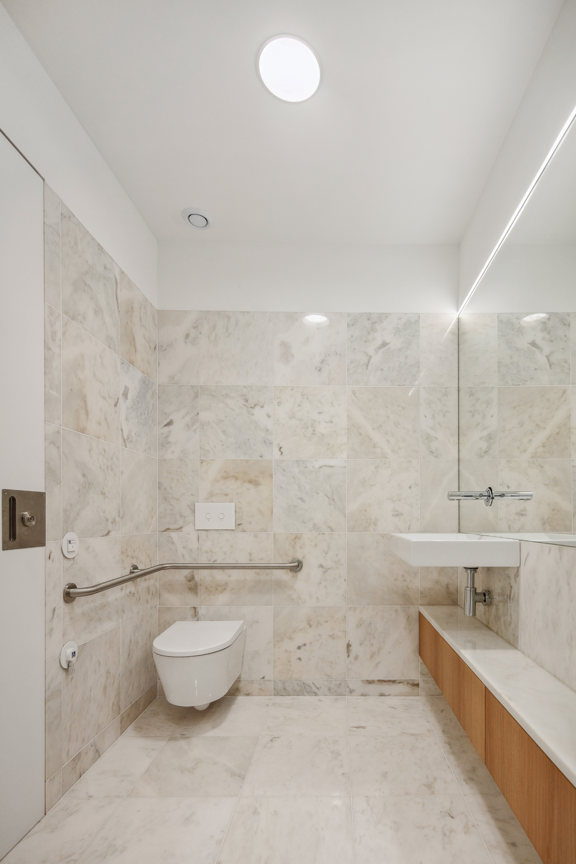 Clínica Nery do Vale, Instalação Sanitária