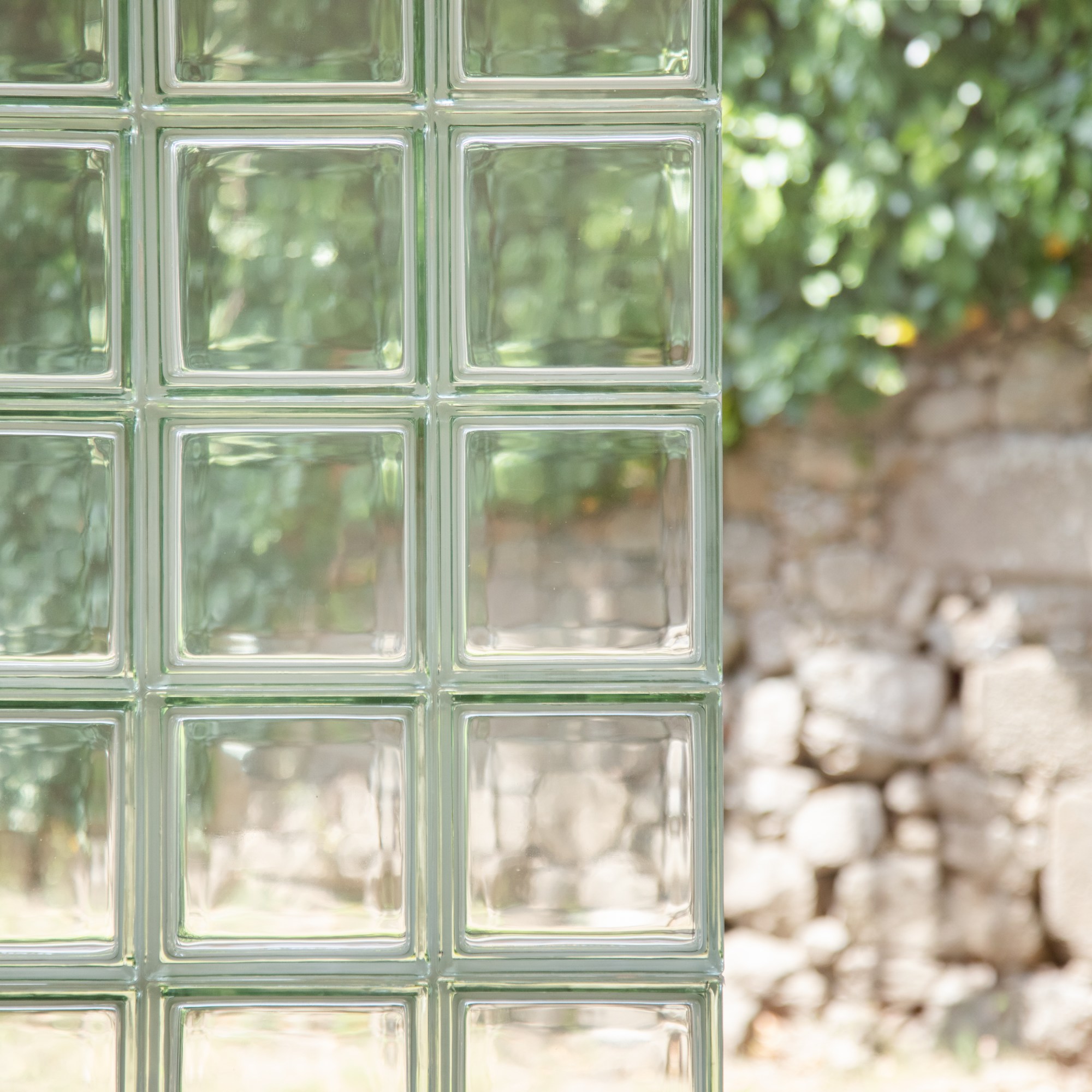 Clínica Nery do Vale, Parede de Bloco de Vidro, Detalhe