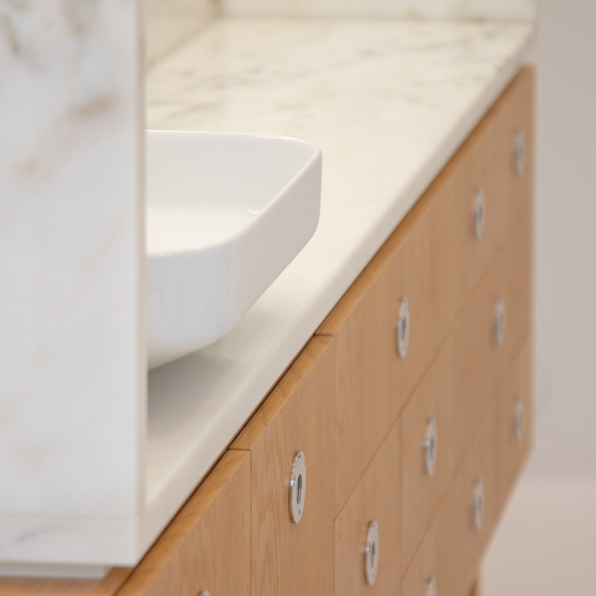 Clínica Nery do Vale, Mobiliário de Apoio, Detalhe